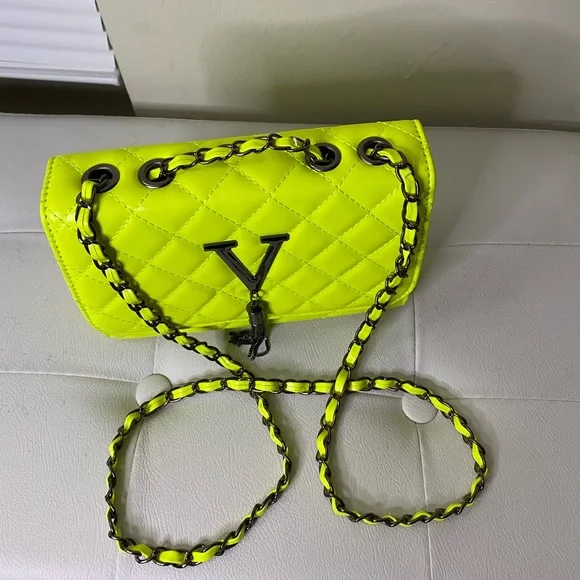 Quilted Lime green Shoulder bag - Picture 1 of 3